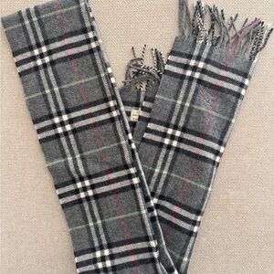 (Auth) Burberry Gray Wool / Cashmere Mix Scarf